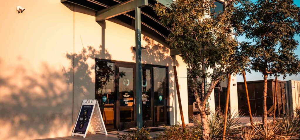 Picture of the outside Oasis North Dispensary - located in Arizona
